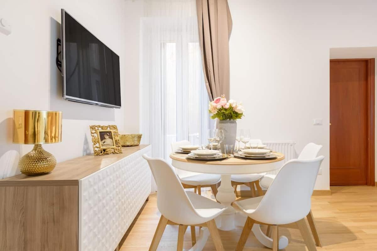 Navona Love Apartment Roma Esterno foto